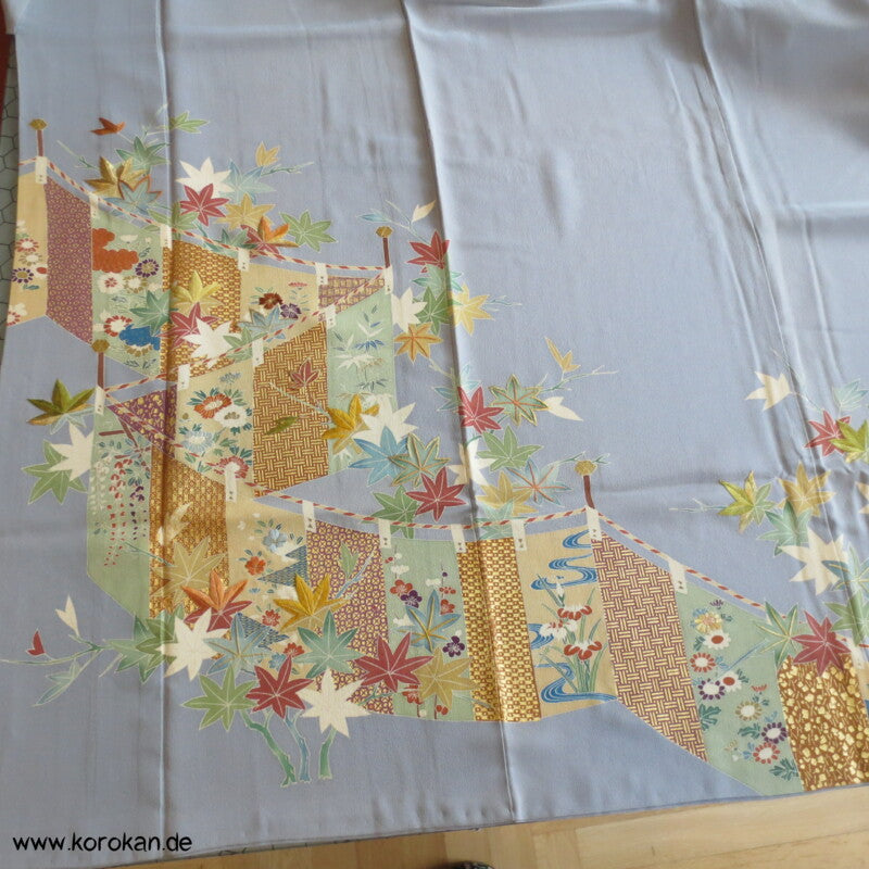 Kicho Vorhangwand Homongi Seidencrepe Kimono, teilbestickt
