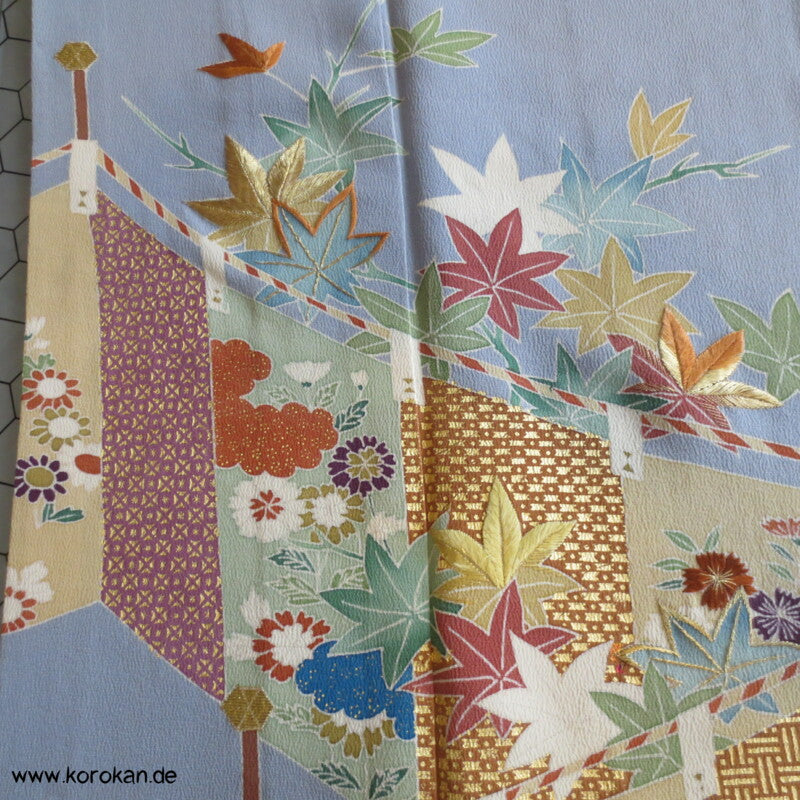Kicho Vorhangwand Homongi Seidencrepe Kimono, teilbestickt