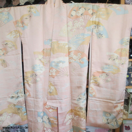 großer zarte Jigami Fächer Furisode, teilbestickt, pastellig