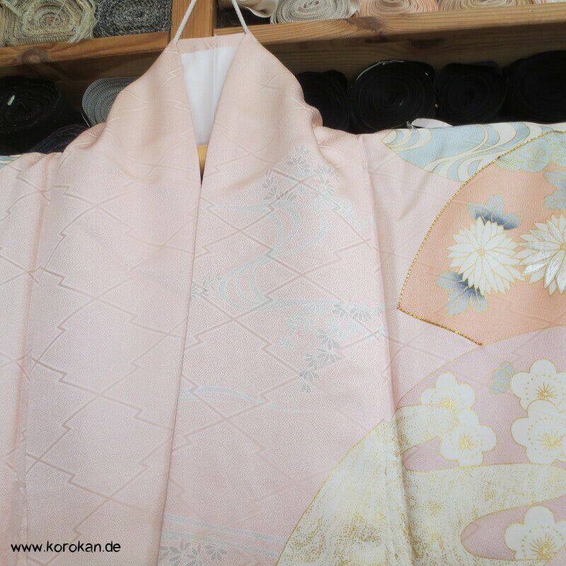 großer zarte Jigami Fächer Furisode, teilbestickt, pastellig