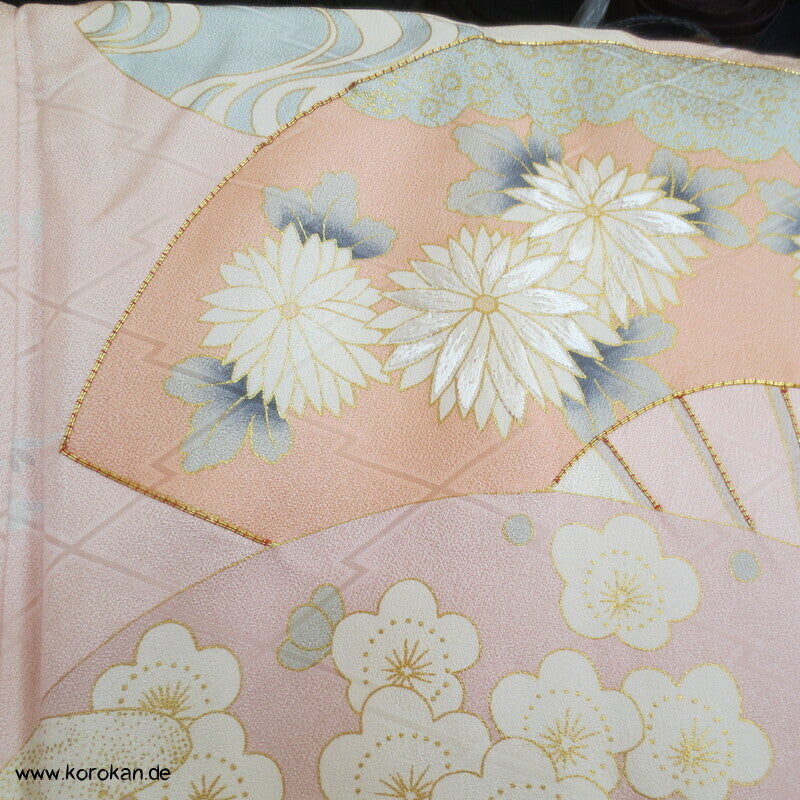 großer zarte Jigami Fächer Furisode, teilbestickt, pastellig