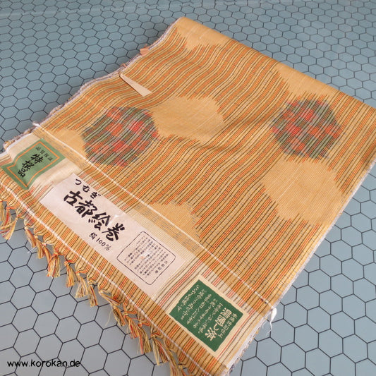 japanische Kikko Kasuri Tsumugi Kimono Seide Stoffrolle