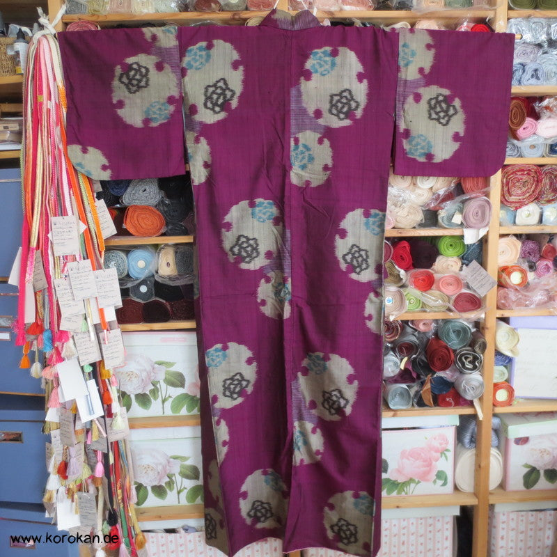 pflaume mit silbernem Spiegel Meisen Komon Kimono