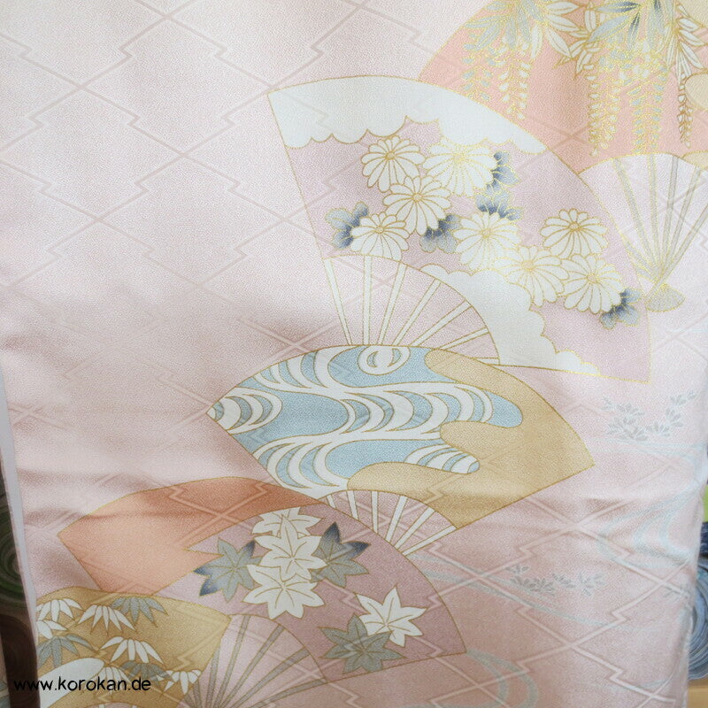 großer zarte Jigami Fächer Furisode, teilbestickt, pastellig