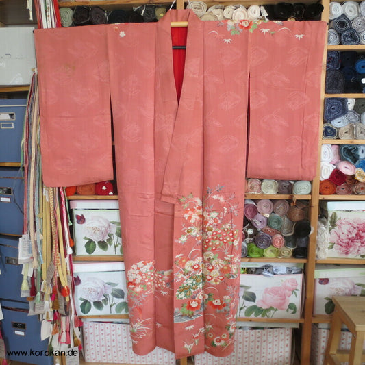 antiker Seidendamast Homongi Kimono mit klassischen Blumen Motiven