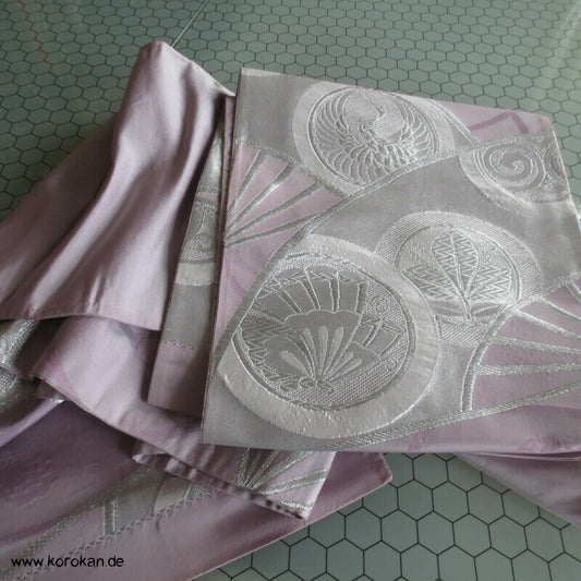 Fukuro Obi Seidenbrokat Mon mit Kranich, Schmetterling etc..