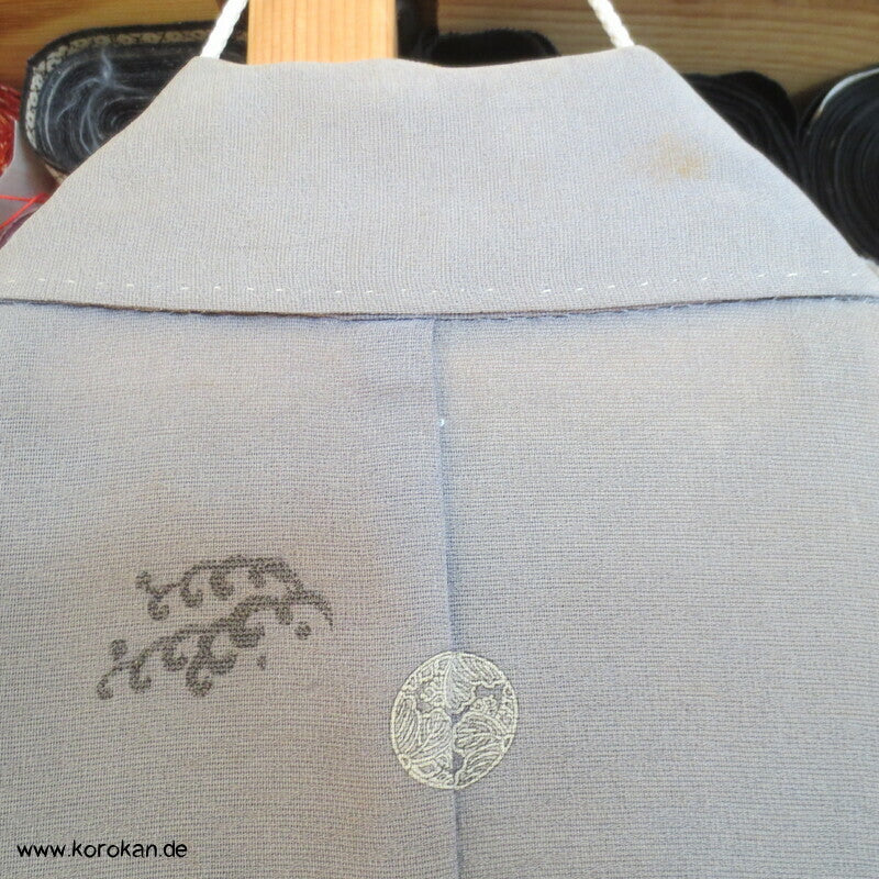 feine Wellen in grau Hitoe Kimono Seidenjacquard