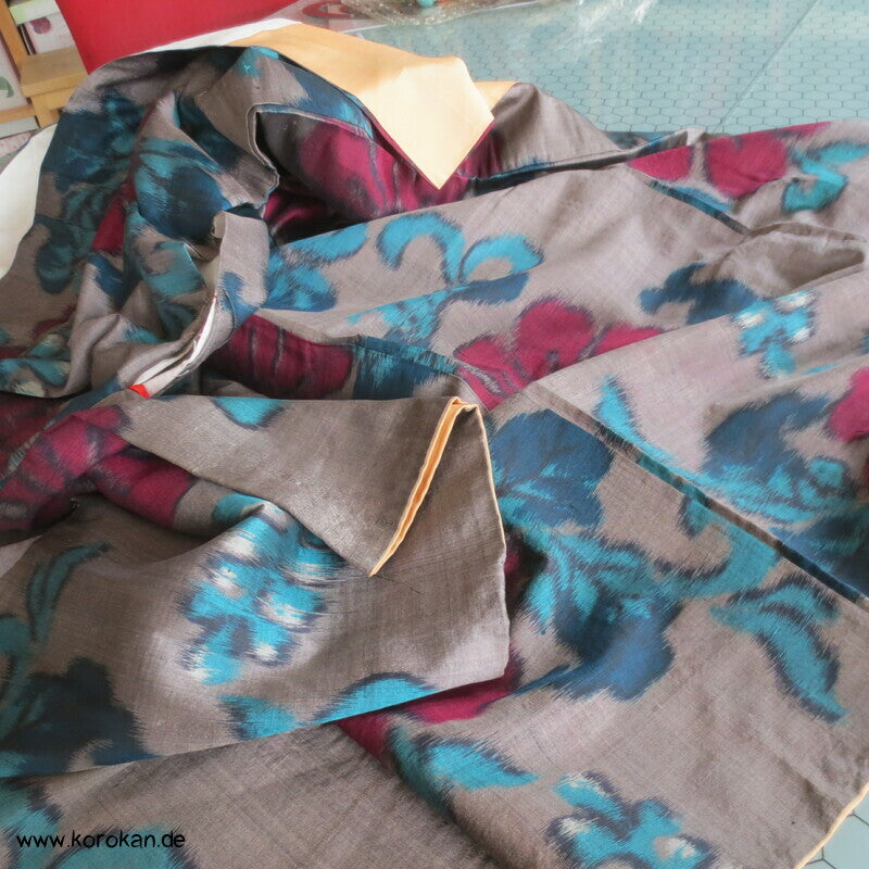 Japan Art Deco Päonien und Arabesken Meisen Seiden Kimono