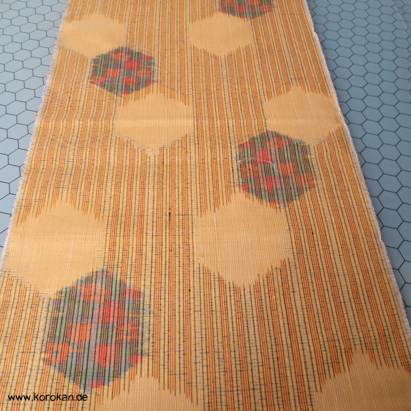 japanische Kikko Kasuri Tsumugi Kimono Seide Stoffrolle