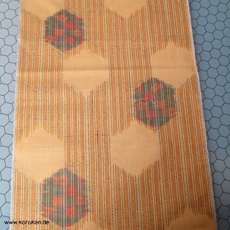 japanische Kikko Kasuri Tsumugi Kimono Seide Stoffrolle