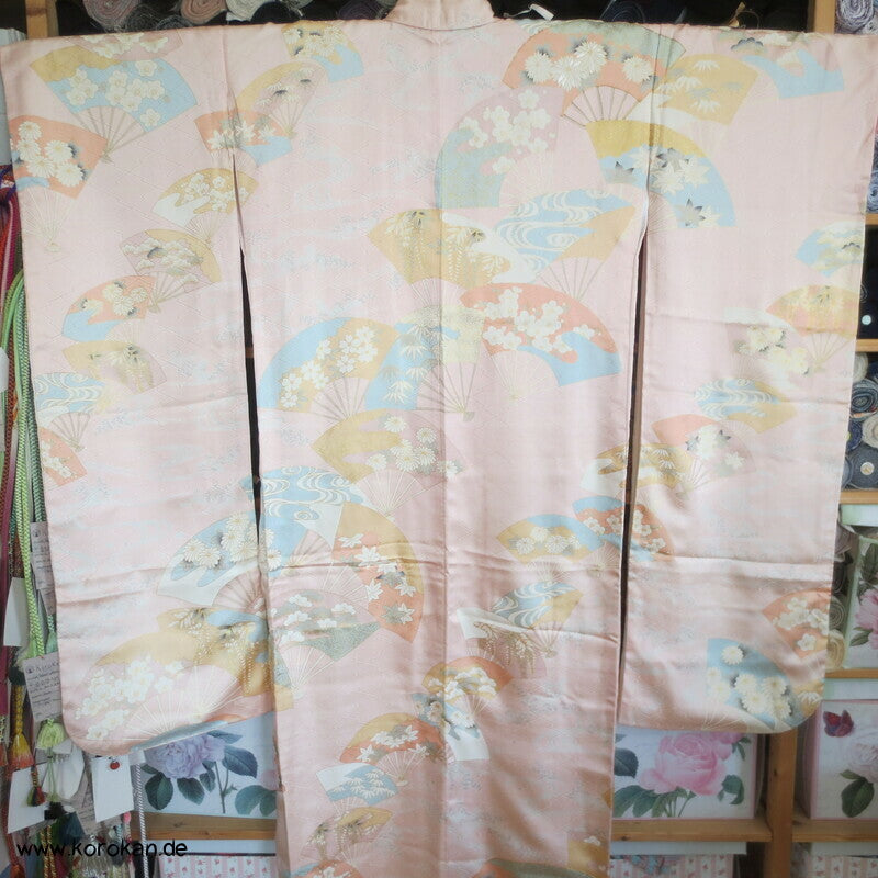 großer zarte Jigami Fächer Furisode, teilbestickt, pastellig