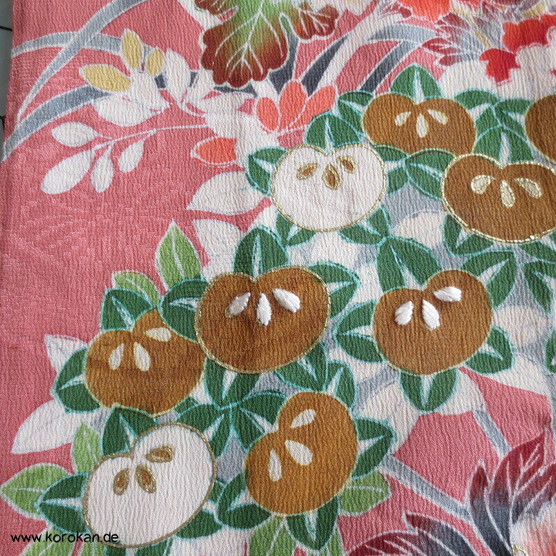 antiker Seidendamast Homongi Kimono mit klassischen Blumen Motiven