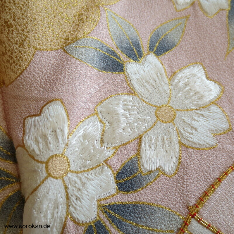großer zarte Jigami Fächer Furisode, teilbestickt, pastellig