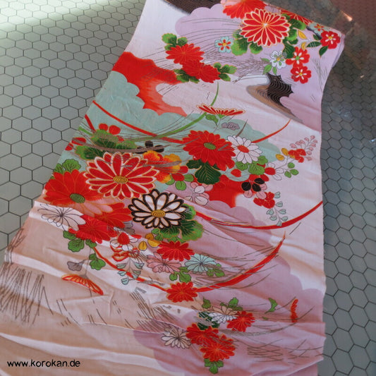 bunte Blüten mit Silberdruck Rayon Kimono Chirimen Crepe