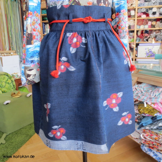 Kimono Tsumugi Seiden Kasuri Blüten 4 Bahnen Rock