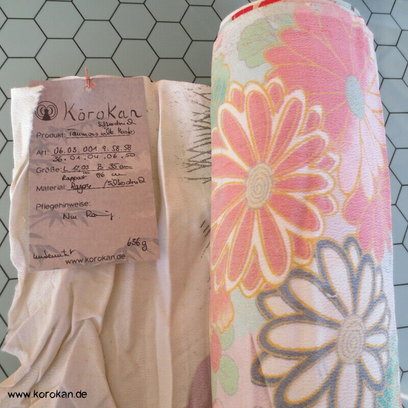 bunte Blüten mit Silberdruck Rayon Kimono Chirimen Crepe