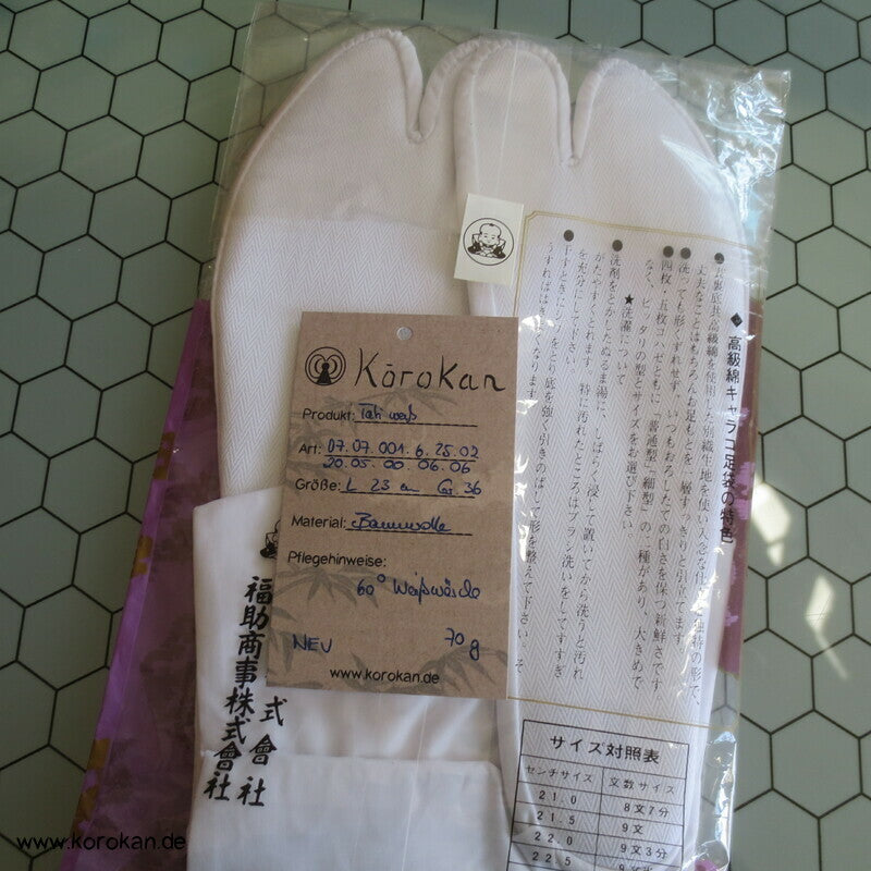 weiße Tabi Socken mit 4 Haken