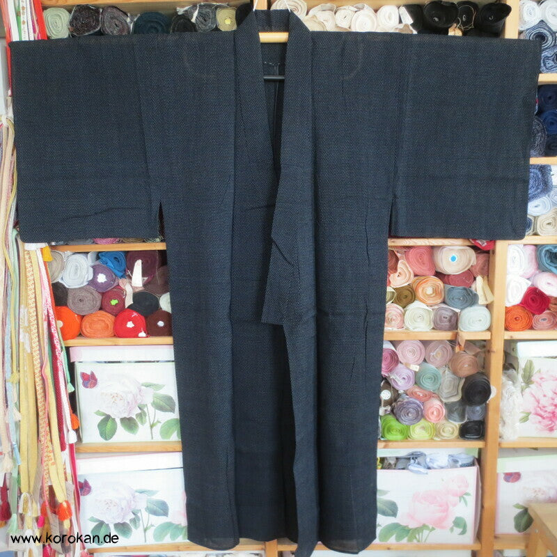 körniger halbtransparenter Tsumugi Seiden Hitoe Kimono