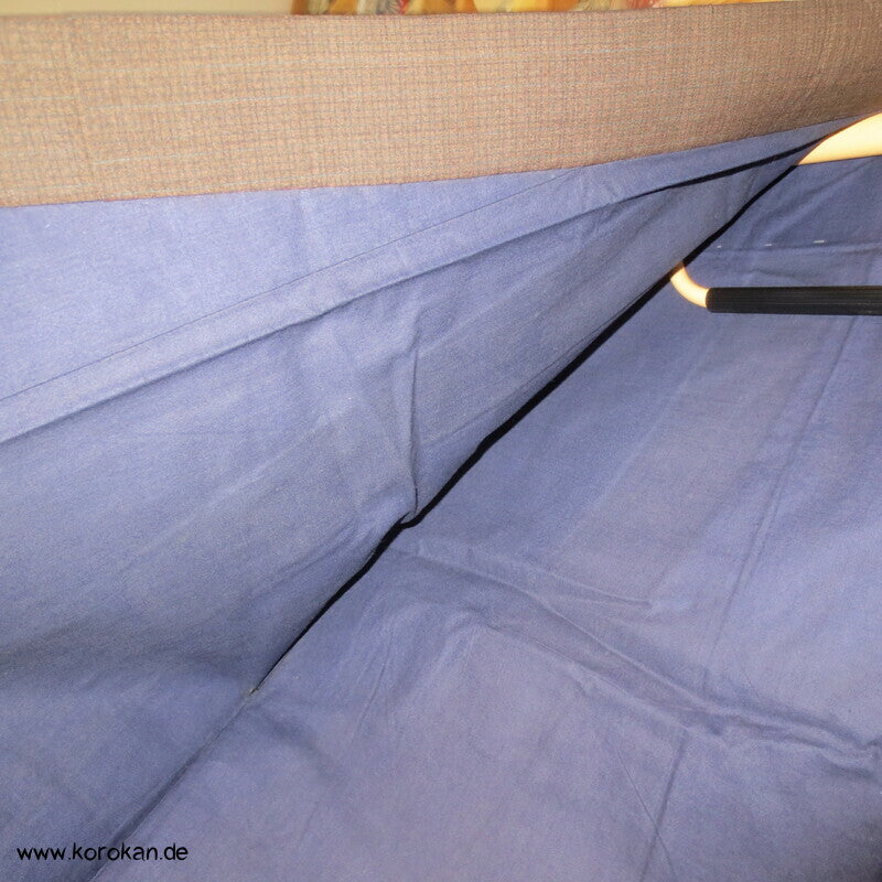 dunkelbrauner Tsumugi Seiden Komon Kimono