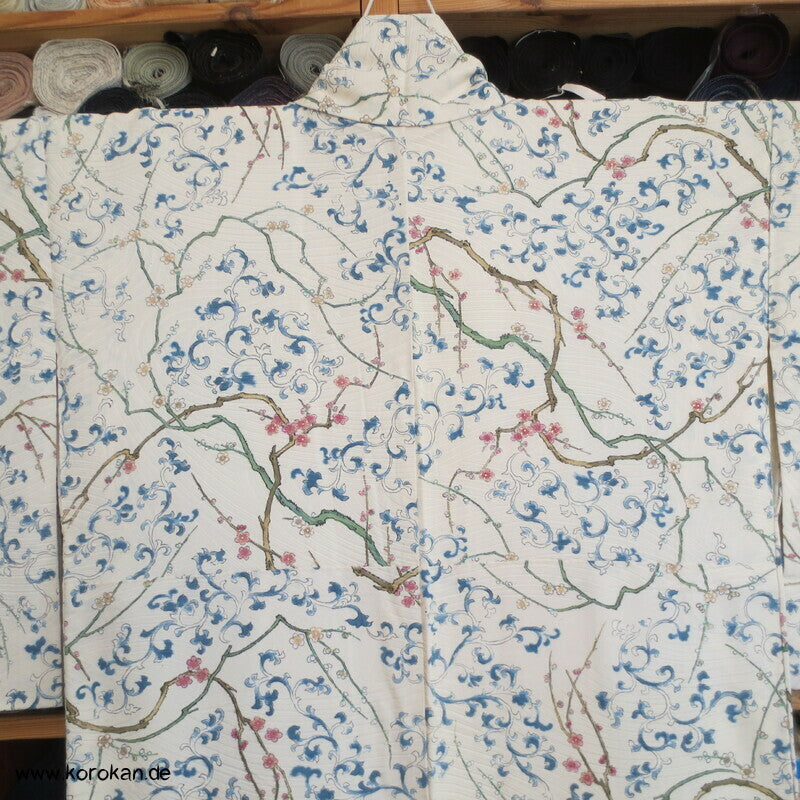 Zweige und Arabesken Komon Kimono