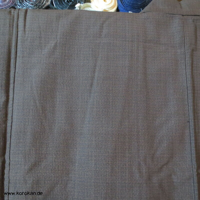 dunkelbrauner Tsumugi Seiden Komon Kimono