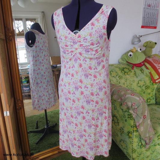 Bütefür Nachthemd / Unterkleid Gr. L, geblümte Viscose