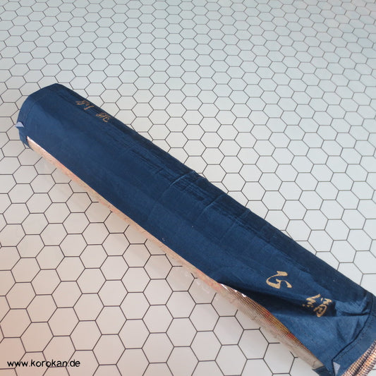 Allover Blüten Kasuri Tanmono Tsumugi Seide, originalgerollt