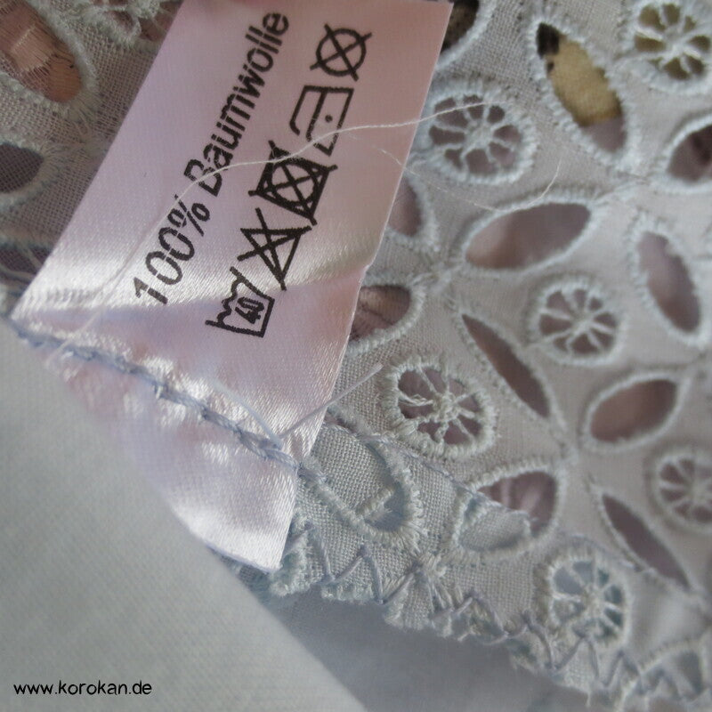 feine kleine Bluse aus Schweizer Stickereibatist, ca. Gr. M bis S
