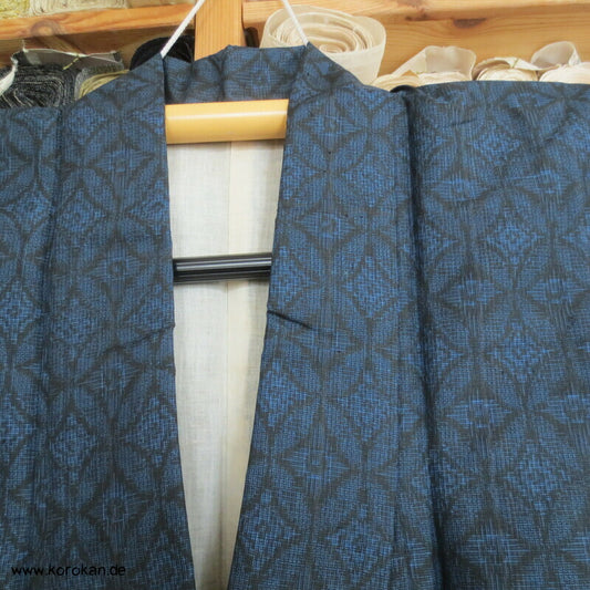 Shippo Kasuri Tsumugi Seiden Kimono blauschwarz