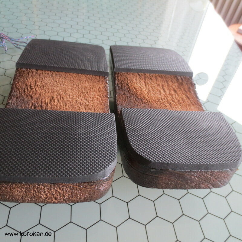 Geta - rechteckige Form für Männer - 26 cm - Sakura braun