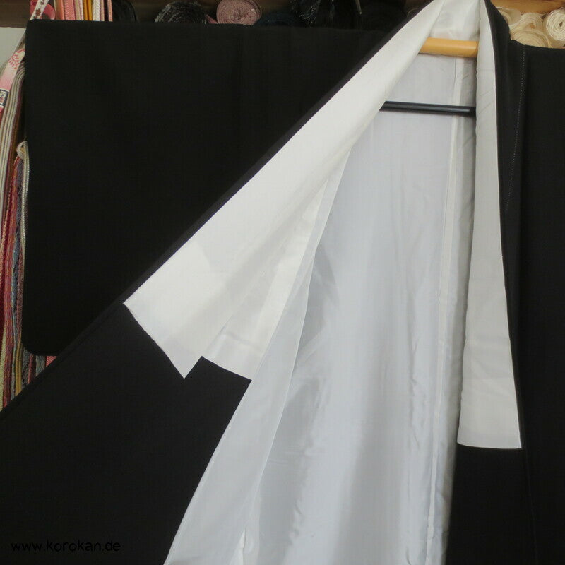 wilder Tsunami Tomesode Seidencrepe Kimono