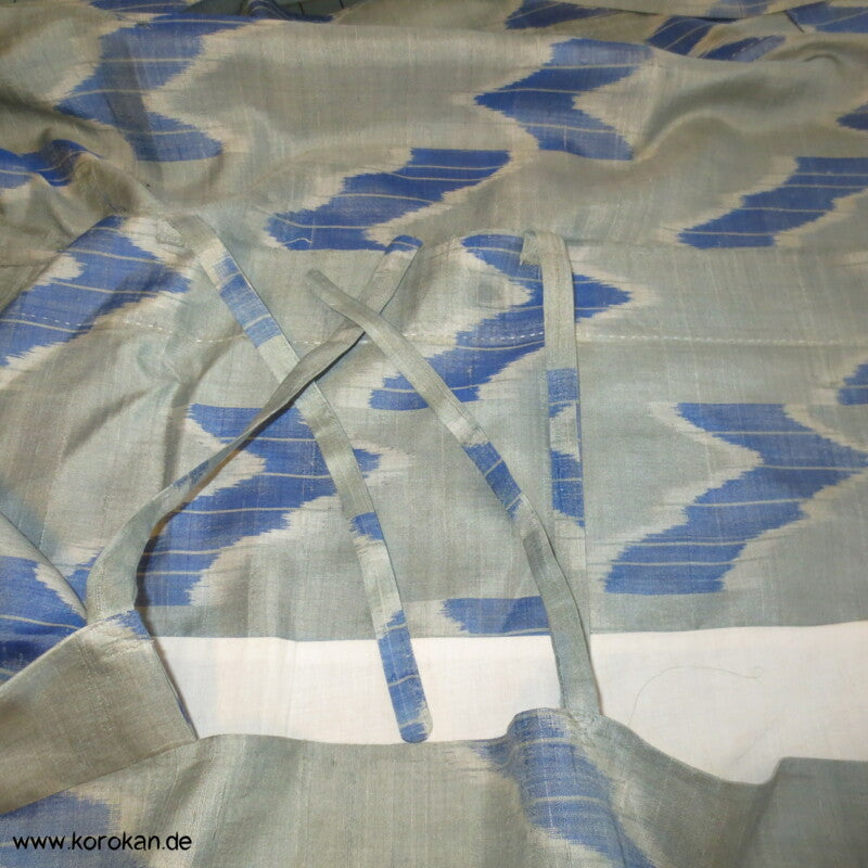 umgearbeitetes Kimono Kleid aus antikem Meisen Kasuri