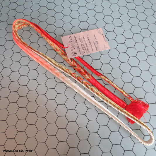 Fischgrätenverlauf mit Glitzer Obijime