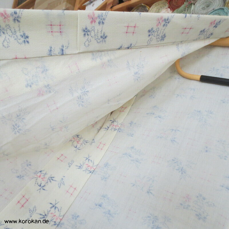 Igeta und Blüten Hitoe Kimono Wollgeorgette Kasuri Druck