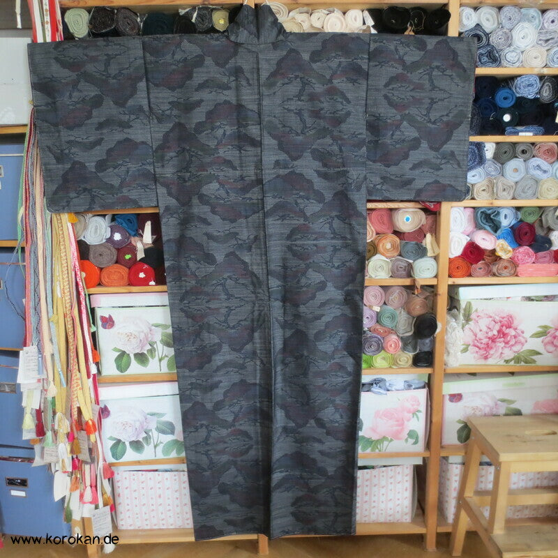 Pinienbäume Kasuri Tsumugi Seiden Kimono