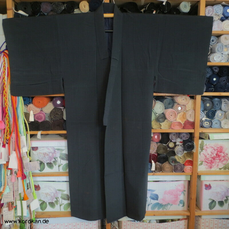 anthrazitgrauer Fushi Tsumugi Seiden Kimono
