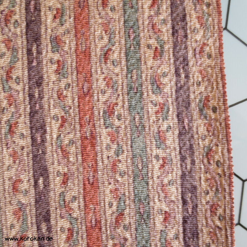 zarte Blütenstreifen Kimono Chirimen Crepe Seide