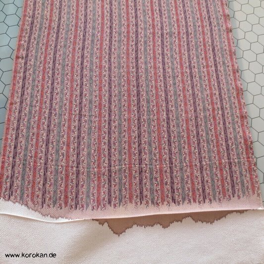 zarte Blütenstreifen Kimono Chirimen Crepe Seide