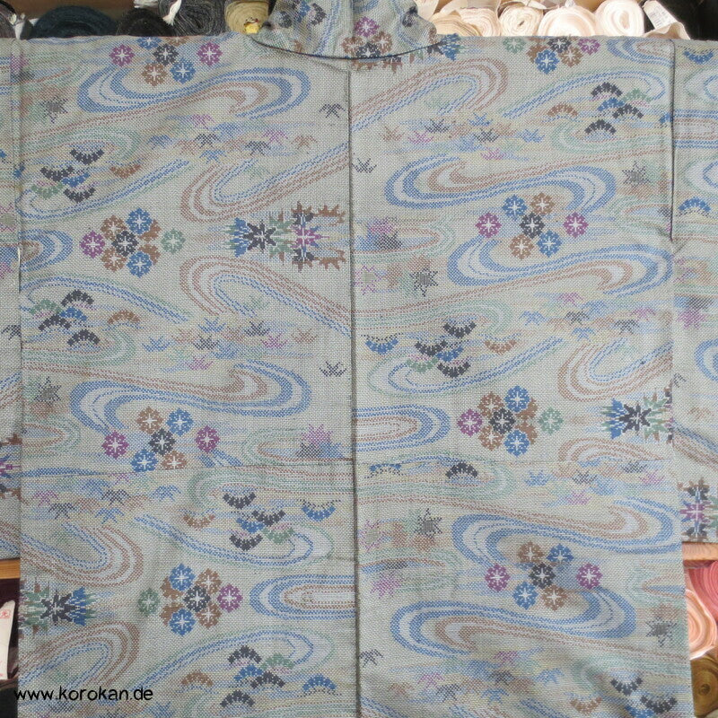 japanischer Chrysanthemen Fluss Kasuri Tsumugi Seiden Kimono