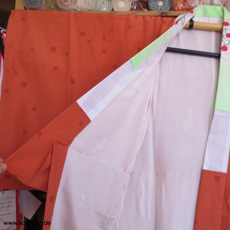 Windräder Juban Kimono - Seide, bestickter Kragen