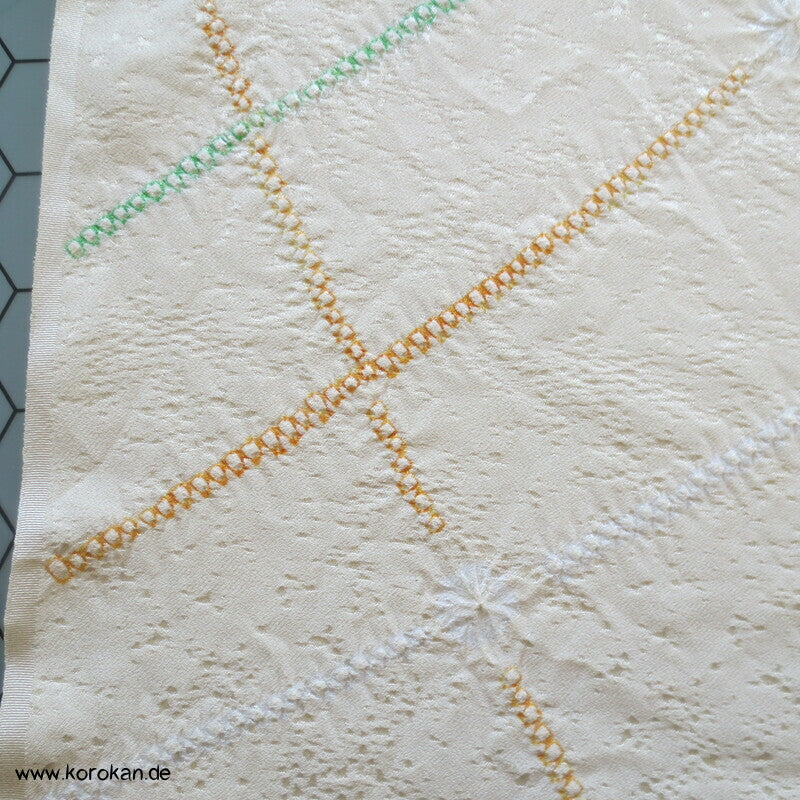 Shibori Bögen auf hellem Seiden Damast Araihari Kimono