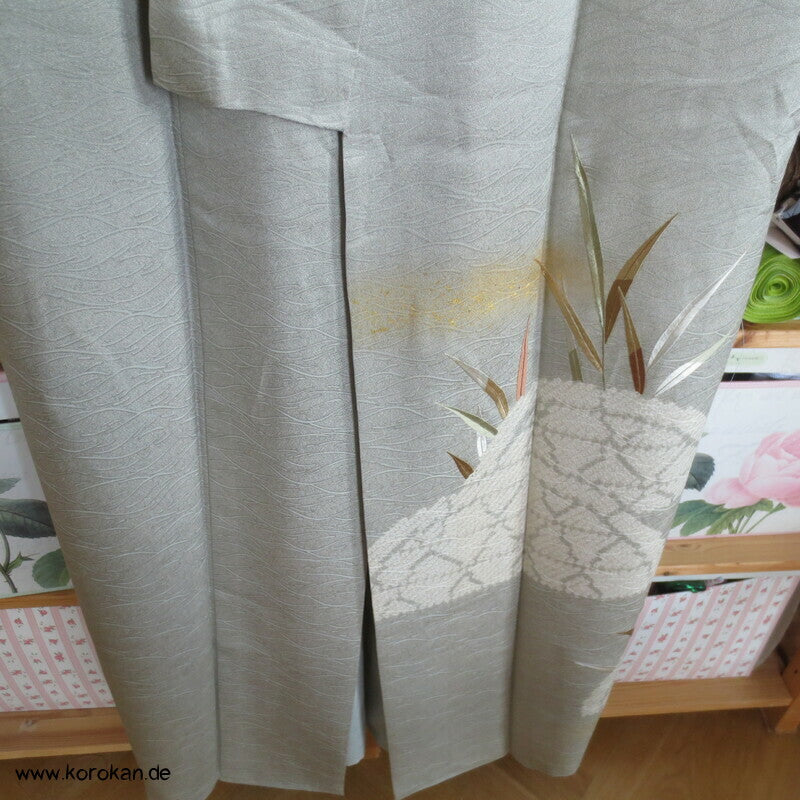 Schilflandschaft mit Bambusgittern Seidendamast mit Shibori Homongi Kimono
