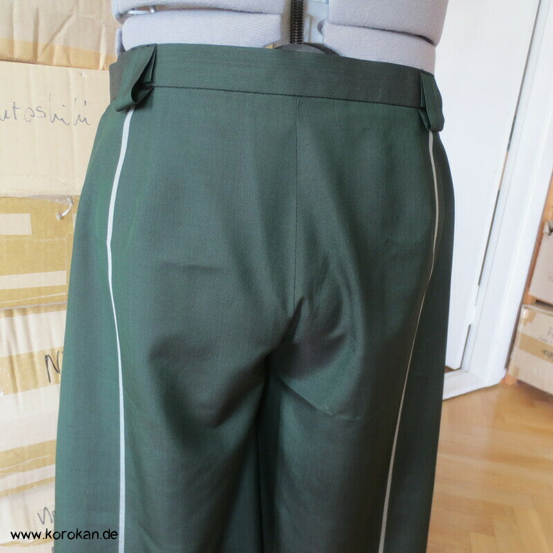 Culotte Hose aus dunkelgrüner Araihari Kimono Seide