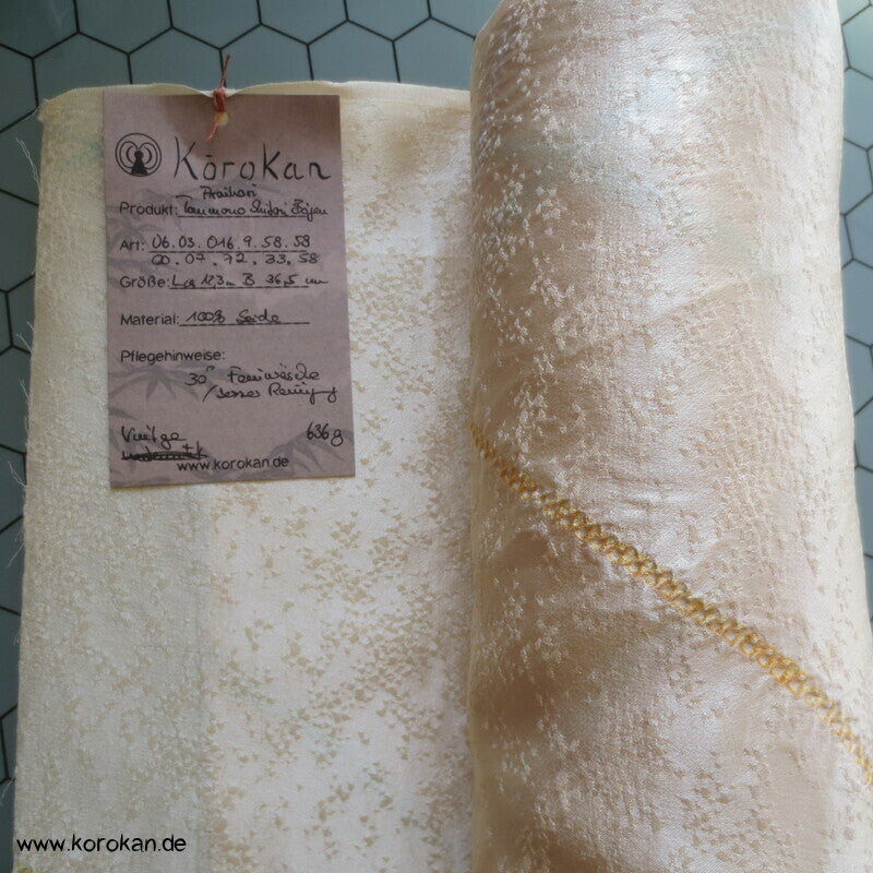 Shibori Bögen auf hellem Seiden Damast Araihari Kimono
