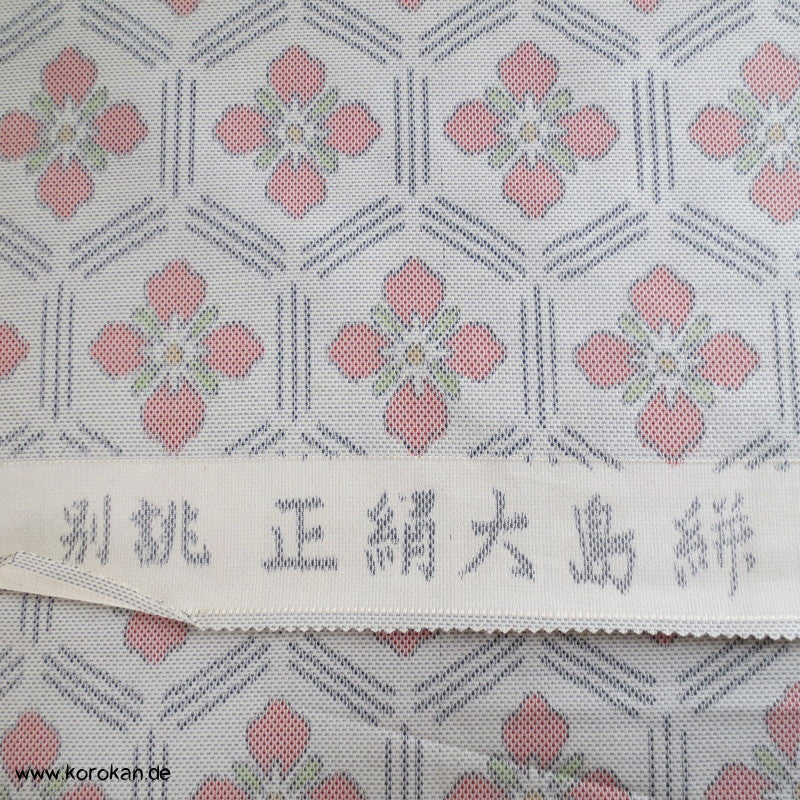 Kikko Blumen Kasuri Tanmono Tsumugi Seide, originalgeheftet