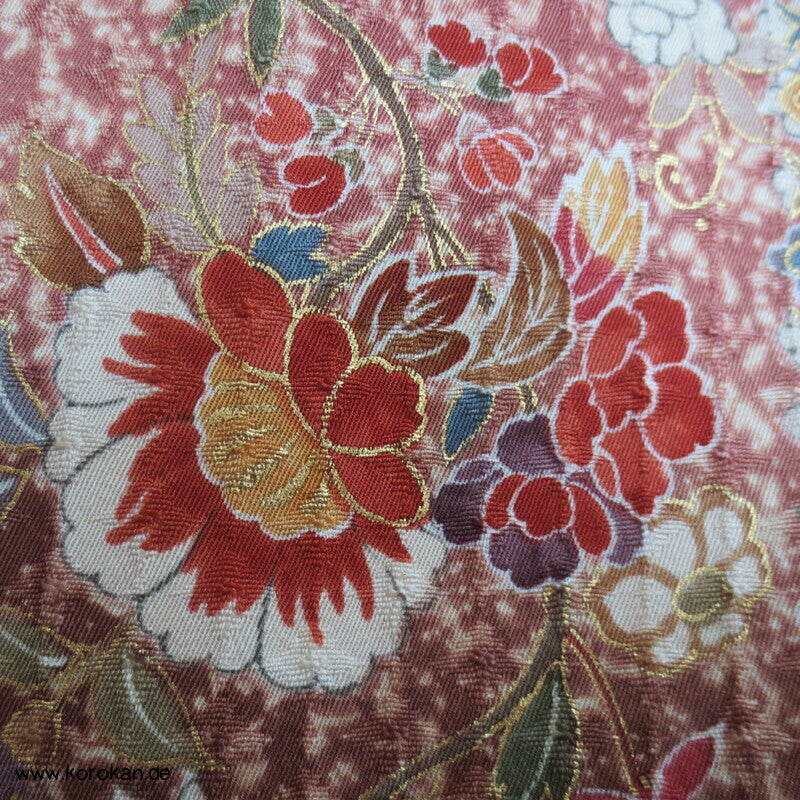 Blumenarabeskenstreifen, Golddruck Seidendamast Komon Kimono