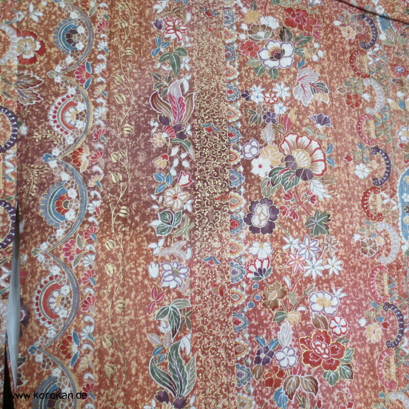 Blumenarabeskenstreifen, Golddruck Seidendamast Komon Kimono