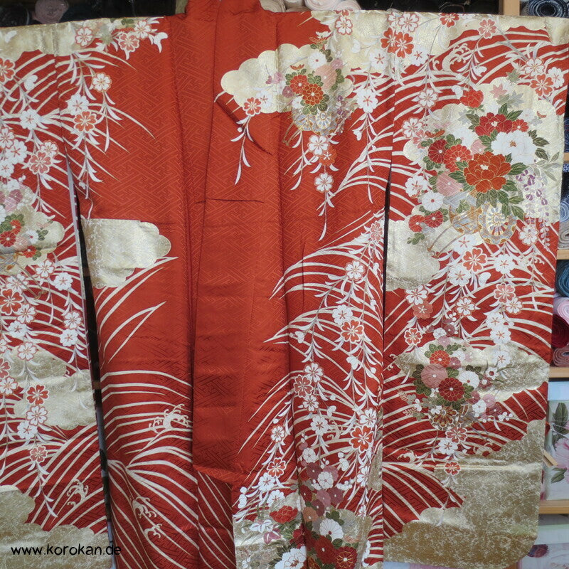 Golddruck /-stickerei, Blütenzweigen, Seidendamast Wolken Furisode Kimono