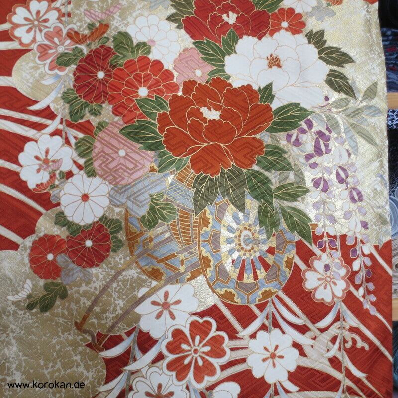 Golddruck /-stickerei, Blütenzweigen, Seidendamast Wolken Furisode Kimono