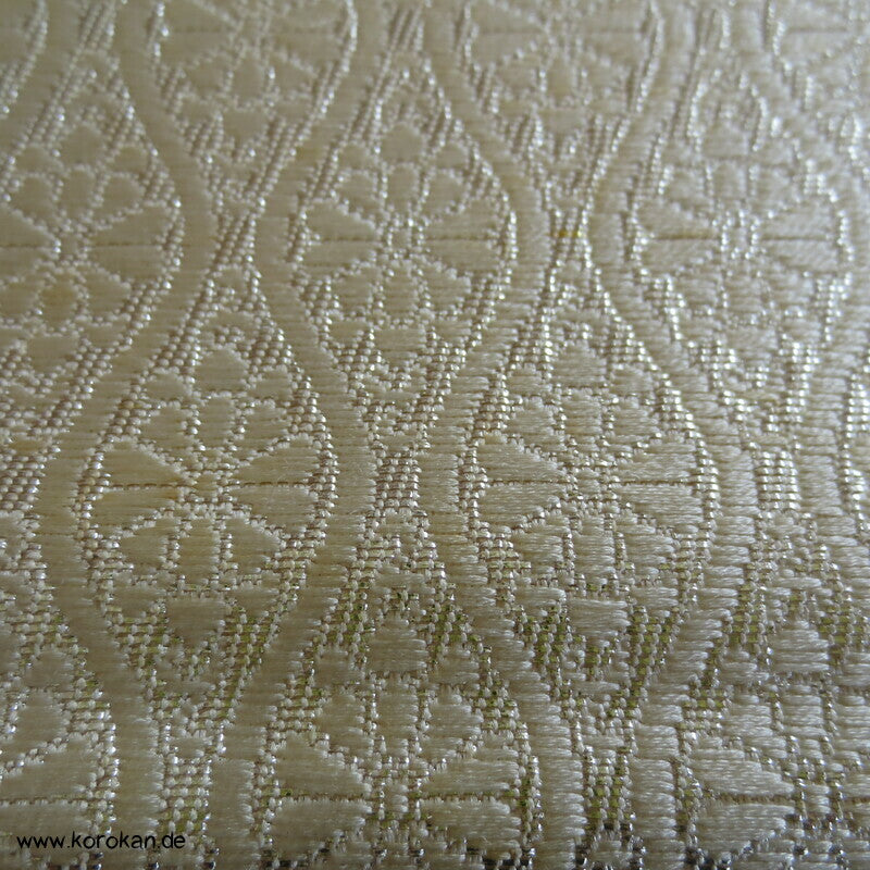 Kiku in Tatewaku mit bunten Streifen Fukuro Obi